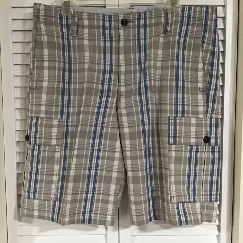 DOCKERS MEN’S PLAID CARGO SHORTS